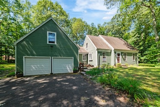 163 Hickory Ln, Southbury, CT 06488