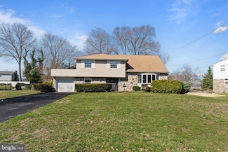 9 Arbor Rd, Cinnaminson, NJ 08077