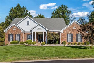 74 Gillette Field Close, Weldon Spring, MO 63304