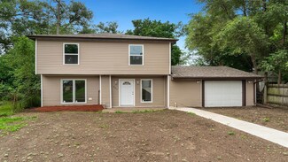327 Liberty Blvd, Machesney Park, IL 61115