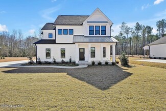 11079 Ashton Rd, Burgaw, NC 28425