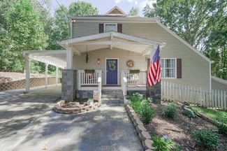 9050 Pine Tree Cir, Gainesville, GA 30506