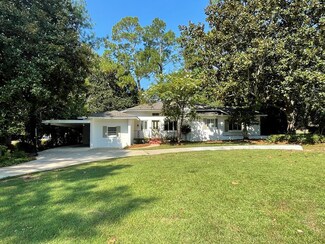 648 Woodland Dr, Dothan, AL 36301