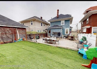 674 Castleton Ave, Staten Island, NY 10301