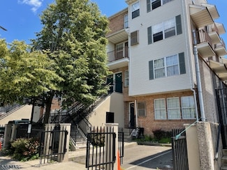 76 Union St Unit A10, Newark, NJ 07105