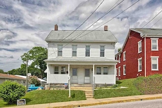 83 Main St, Seven Valleys, PA 17360