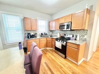 13 Hendry St Unit 1, Dorchester, MA 02122