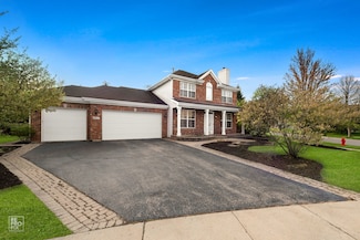 4911 Princeton Ln, Lake In the Hills, IL 60156