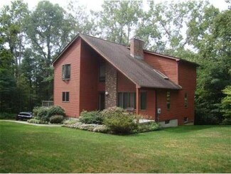 17 Manhan Rd, Southampton, MA 01073