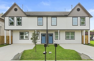 5905 Bacher St Unit A and B, Houston, TX 77028