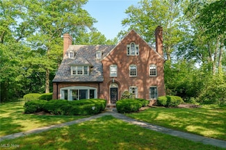 17805 Van Aken Blvd, Shaker Heights, OH 44122