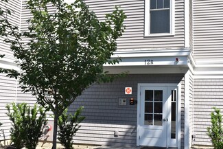 12 Front St Unit 201, Exeter, NH 03833