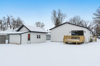 2702 Waynewood Dr, Fort Wayne, IN 46809