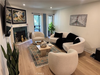 460 Oak St Unit 311, Glendale, CA 91204