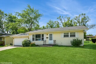 1191 Meadow Ln, Elgin, IL 60123