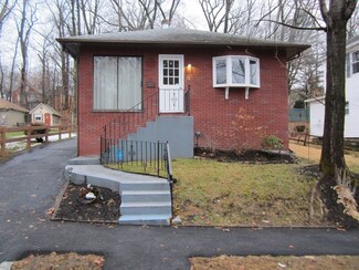 4 Wentworth St, Worcester, MA 01603