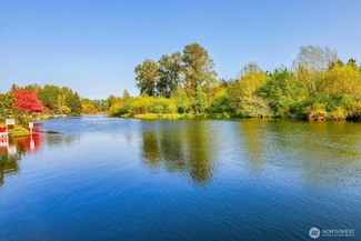 7217 NE 175th St Unit 108, Kenmore, WA 98028