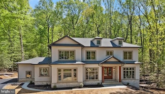 11121 Elmview Place, Great Falls, VA 22066