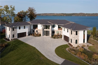 1812 W Lake Rd, Skaneateles, NY 13152