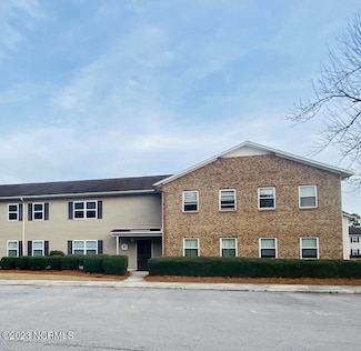 124 Cordell Dr, Jacksonville, NC 28540