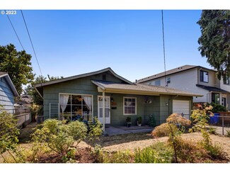 7906 SE Reedway St, Portland, OR 97206