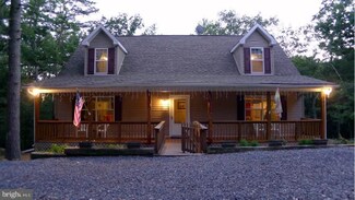 941 Lee Rd, Basye, VA 22810