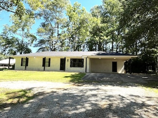 1256 Lee Stokes Rd, Columbus, MS 39702