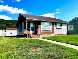 211 Broadway Ave, Nitro, WV 25143