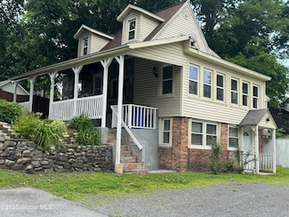 6 Arlington St, Glens Falls, NY 12801
