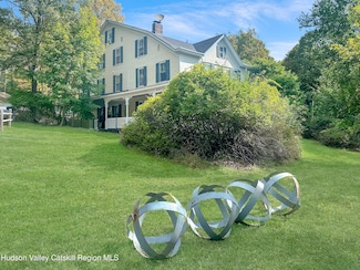 72 Meads Mountain Rd Unit /Unit 5, Woodstock, NY 12498