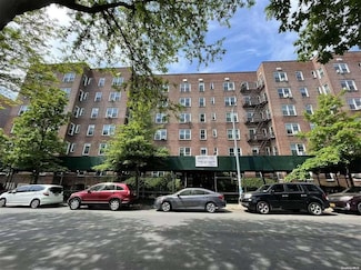 42-40 Bowne St Unit 3L, Flushing, NY 11355