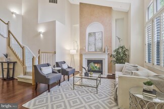 7025 Haycock Rd Unit F, Falls Church, VA 22043