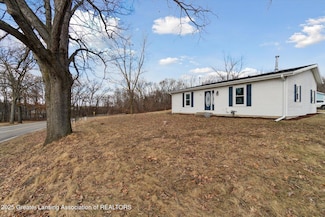 1801 N Sutton Rd, Jackson, MI 49202