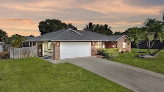 1736 21st St SW, Vero Beach, FL 32962