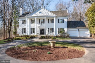 7005 Fawn Trail Ct, Bethesda, MD 20817