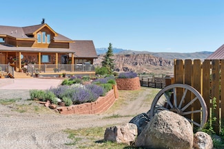 14 Table Top Dr, Dubois, WY 82513