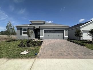 5262 Teirgarten St, Saint Cloud, FL 34771