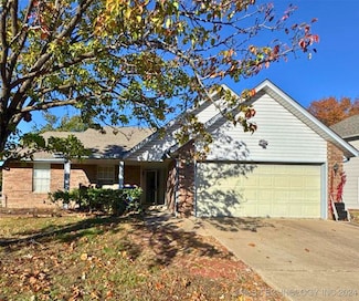 2728 S Narcissus Ave, Broken Arrow, OK 74012