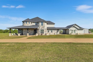 238 Bold Springs Ct, West, TX 76691