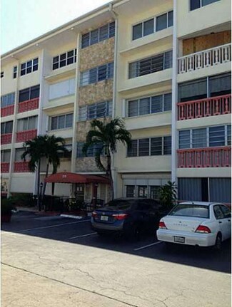 215 SE 3rd Ave Unit 106D, Hallandale Beach, FL 33009