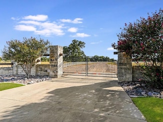 1584 County Road 226, Giddings, TX 78942