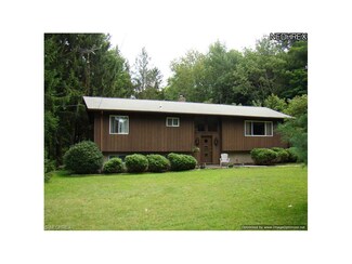16741 Hart Rd, Montville, OH 44064