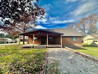 211 S Eugene Ave, Cayuga, IN 47928