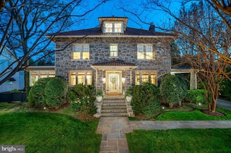 3712 Bradley Ln, Chevy Chase, MD 20815