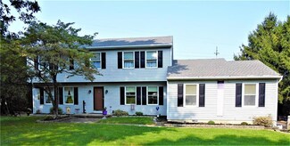 4359 Hilltop Cir, Bethlehem, PA 18020