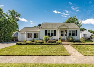 43 Barrington Rd, Longmeadow, MA 01106