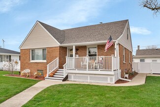 1723 Nicholson St, Crest Hill, IL 60403