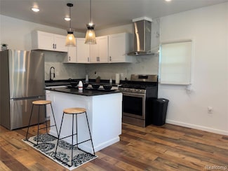 15044 Dacosta St, Detroit, MI 48223