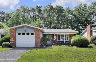 100 Courtshire Dr, Brick, NJ 08723