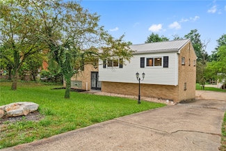 8 Sierra Dr, Pittsburgh, PA 15239